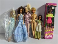 Lot of Vintage Dress up Dolls incl. Barbie