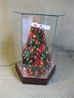 CHRISTMAS MUSIC BOX, LIGHTED IN DISPLAY