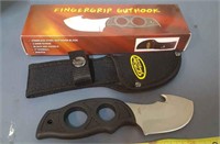 Fingergrip Gut Hook Knife with Holder in Box