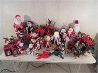 CHRISTMAS DECORATIONS LOT: