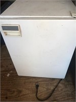 Mini Refrigerator 24"x17-1/2" (Works)