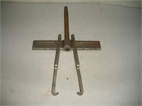 Proto Gear Puller, 11 inches Wide