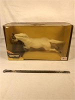 Traditional Breyer Collector Horse No. 723 Sacred