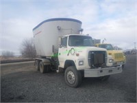 1994 Ford/Kuhn Knight 51100 Mixer Feed Truck