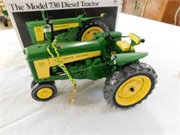 Pression Classics J. Deere 730 tractor w/box
