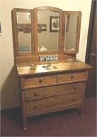 4 drawer dresser with hinged mirror back