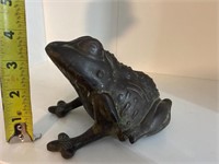 Brass Frog Door Stop Paperweight Statue