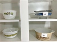 2-shelves Pyrex & Fire King bowls