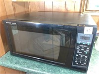 Sharp Microwave (works, but display does not work)