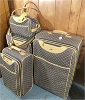 Pierre Cardin luggage set