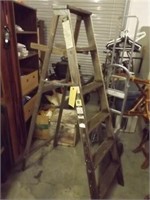 Davidson 6' Wooden Ladder