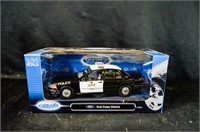 OPP Police Car Diecast 1:24 Ford Crown Victoria