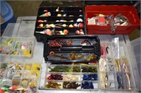 HUGE QTY LURES, TACKLE BOXES & BOBBERS !-B-2