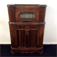 RCA Victor Shortwave Floor Radio