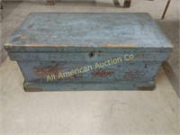 EARLY PRIMITIVE WOODEN TOOLBOX