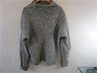 Pull 100 % Pur laine tricoté à la main