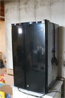 GE Black 3.2 cu ft Compact/Mini Refrigerator