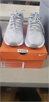 NIKES SIZE 10 1/2 NEW