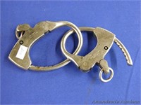 1904 Judd Handcuffs, No Key!