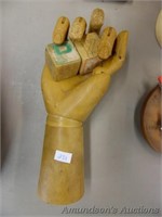 Wooden Artists hand, 2 Blocks