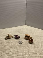 Miniature Aladdin and treasure