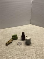 Launch box and beer mugs miniatures