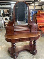 VICTORIAN DUCHESS MAHOGANY DRESSING TABLE WITH
