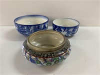 2X BLUE AND WHITE WILLOW BOWLS AND