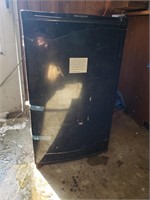 Frigidaire mini fridge