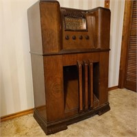 Antique Crossley Radio