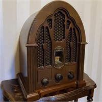 General Electric Model 7-4100JA Radio