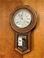 Regulator 31-Day Pendalum Clock w/ Key