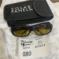 10 SOLAR PANELS SUNGLASSES WITH CASE