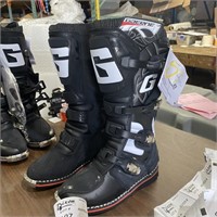 GAERNE MOTORCYCLE BOOTS MADE IN ITALY SIZE 9