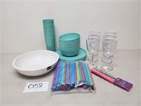 Assorted Plasticware (No Ship)