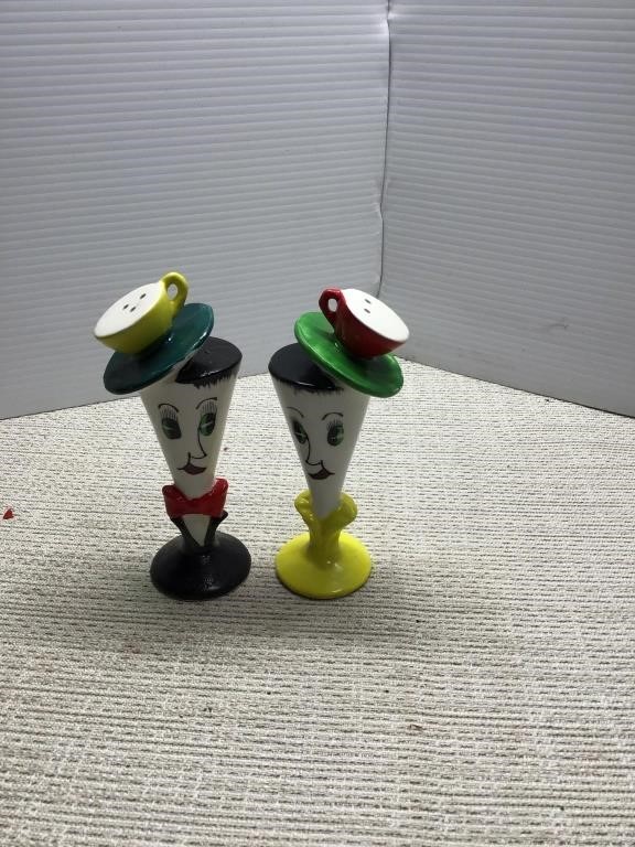 Salt & Pepper Shaker  Collection Day 2 Auction