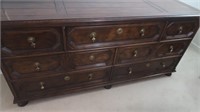 Dresser w/7 Drawers/Dovetail-Hendredon Furniture