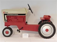 International 1066  pedal tractor,