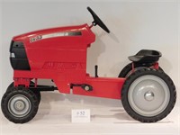 Case DX33 pedal tractor, W.F., Dyersville, Iowa