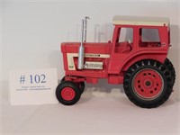 International 1568 Farmall tractor, 1994,