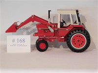International 986 tractor w/loader