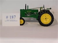 JD B tractor, 1950-1952, #3207S
