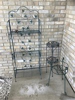 Outdoor shelving with 2 pot holders