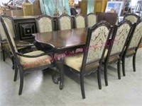 Gorgeous Queen Anne dining table set w/10 chairs
