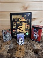 Collectors cards clock and Dale statue