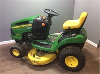 JOHN DEERE LA115 RIDING LOWN MOWER, 208 HOURS