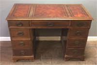 VTG. MADDUX LEATHER TOP DESK