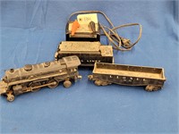 Lionell Train Engine (027)#1130, 2 cars, Transform