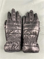 One Pair of Black Women's Gloves