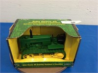 Ertl JD 40 Crawler, 1/16 scale